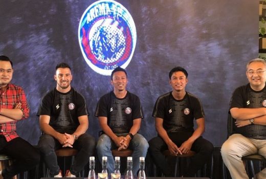 IPW 'Sliding Tackle' Piala Menpora, Arema FC Beri Respons Keras! - GenPI.co