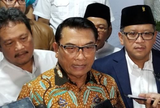 Awas Jenderal! Tim AHY Kirim Badai, Kubu Moeldoko Bisa Celaka - GenPI.co