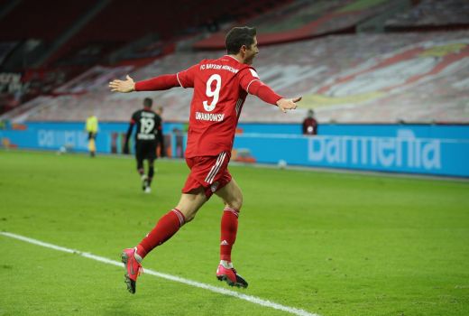 Dirayu Sir Alex Ferguson, Lewandowski: Saya Siap ke Man United - GenPI.co