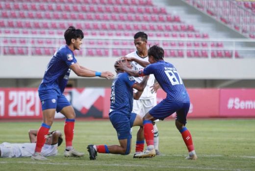 Link Live Streaming Piala Menpora: Barito Putera vs Arema FC - GenPI.co
