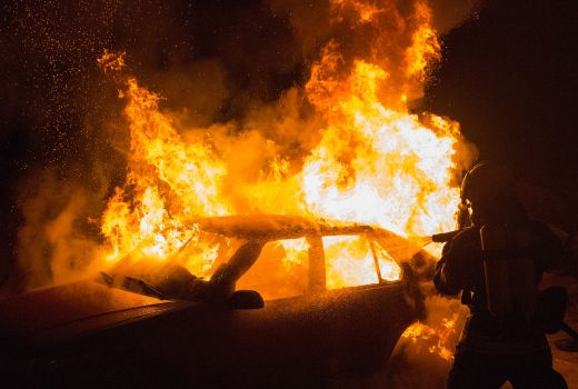 Saat Gejolak Begituan Dilarang, Mobil Kakak Pacar Jadi Korban - GenPI.co