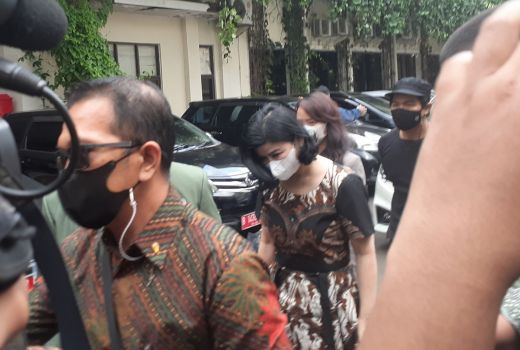 Makin Mendidih, Desiree Bongkar Fakta Ini ke Komnas Perempuan - GenPI.co