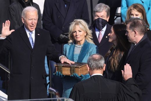 Pedas Banget! Pemimpin Dunia Sindir Trump Saat Pelantikan Biden - GenPI.co
