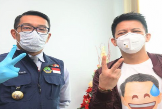 Naik Motor Semangati Nakes Corona, Ridwan Kamil Dikira Ariel Noah - GenPI.co