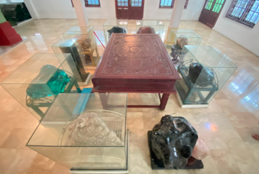 Ada Al-qur'an Raksasa di Masjid Perahu - GenPI.co