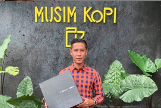 Rambah Bisnis, Kisah Sukses Indra Kahfi Buka Kedai Kopi Kekinian - GenPI.co
