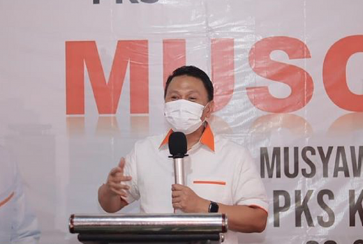 Politikus PKS Usulkan Kenaikan Pangkat, Jokowi Tolong Dengarkan! - GenPI.co