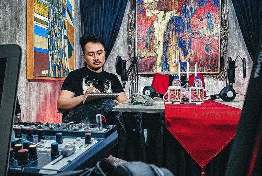 Ramalan Denny Darko Bikin Merinding, Ada Sesuatu di Balik Jokowi - GenPI.co