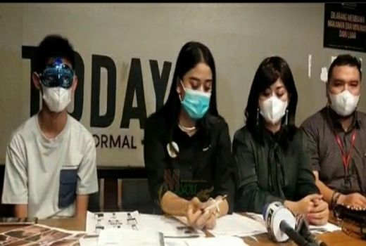 Yuyun Sukawati Beranikan Diri Bertemu Suami Sambil Ketakutan - GenPI.co