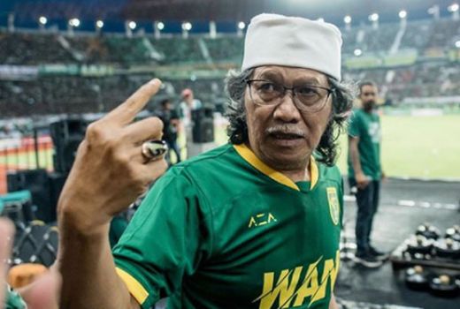 Respons Cak Nun Turunkan Presiden, Ruhut Wajib Baca Ini - GenPI.co