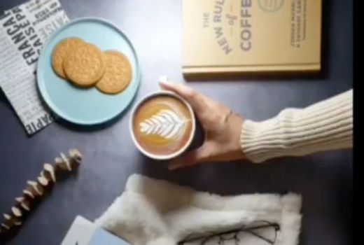 Begini Caranya Membuat Foto Flat Lay dengan Alat Sederhana - GenPI.co