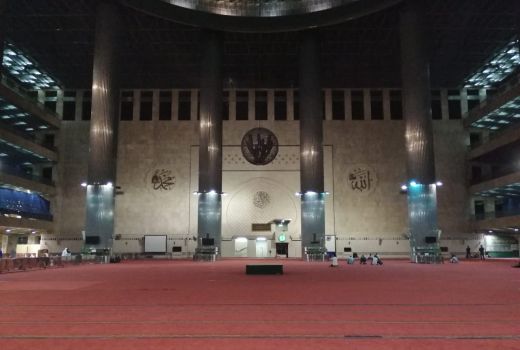 Wisata Malam : Melihat Dari Dekat Istiqlal yang Bersalin Rupa - GenPI.co