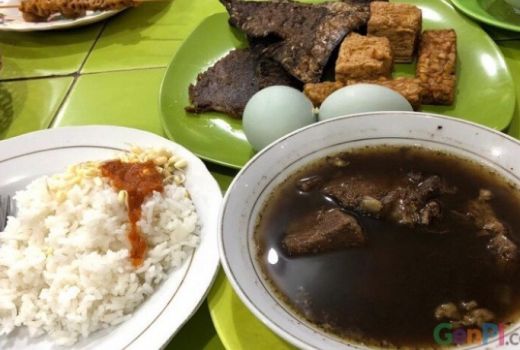 Pas Buat Weekend! 4 Wisata Kuliner dengan Olahan Daging Maknyus - GenPI.co