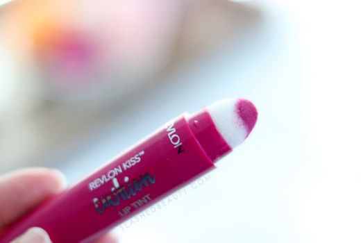 Tampil Cantik dan Natural dengan Revlon Kiss Cushion Lip Tint - GenPI.co