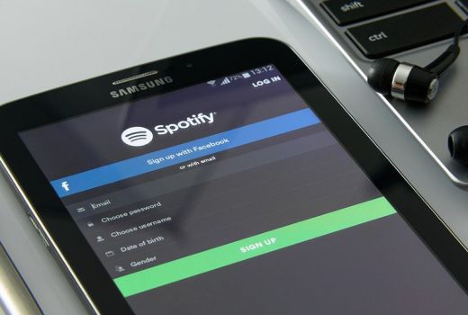 Ratusan Lagu K-Pop Kakao M Menghilang Dari Spotify, Ternyata.. - GenPI.co