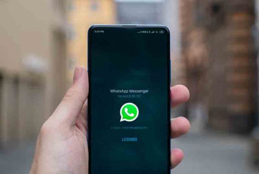 Facebook, Instagram & WhatsApp Down Bersamaan, Kenapa Ya? - GenPI.co
