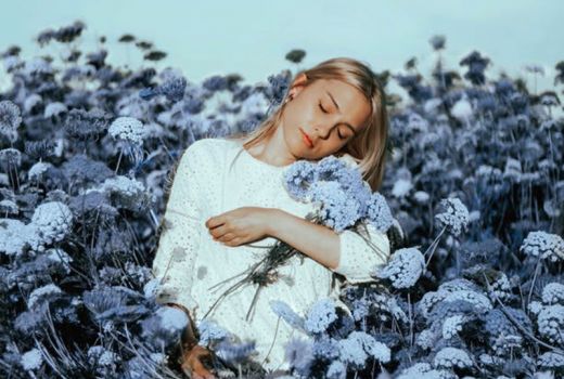 3 Losion Beraroma Lavender Ini Bisa Bikin Kamu Tidur Nyenyak Loh! - GenPI.co
