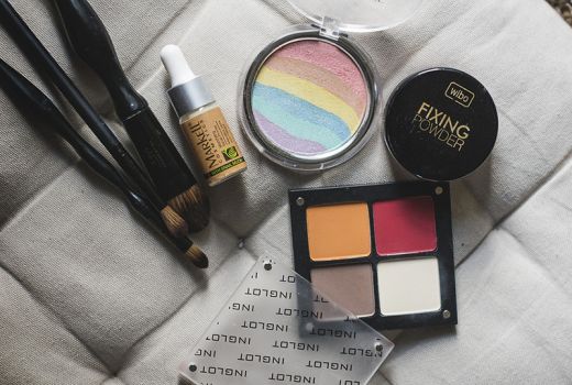 Cewek Wajib Tahu, Ini Makna 4 Simbol Penting di Produk Kecantikan - GenPI.co