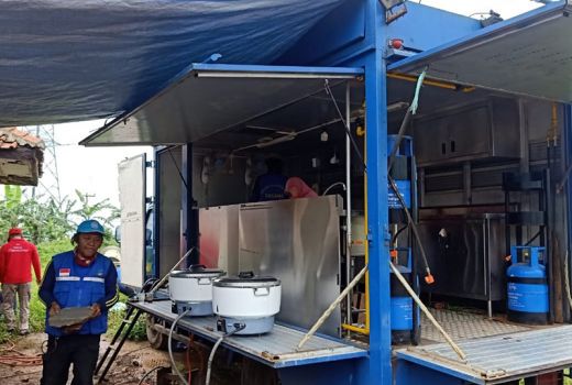 Kemensos Gerak Cepat Beri Bantuan untuk Korban Longsor Sumedang - GenPI.co