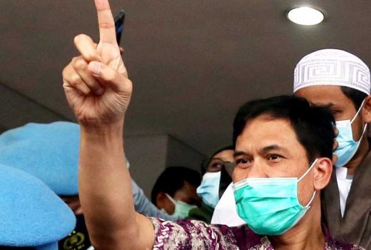 Ngeri, Munarman Dipolisikan Gara-gara Lidahnya Bikin Bingung - GenPI.co