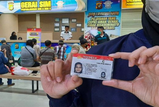Mulai 12 April 2021, Bikin SIM Bisa Lewat Smartphone Loh! - GenPI.co