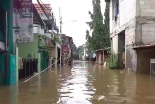 Sejumlah Wilayah di Jakarta Tergenang Banjir, 3 Pintu Air Siaga 1 - GenPI.co