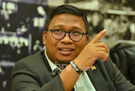110 TKA China Masuk Indonesia saat Lebaran, DPR: Sulit Diterima! - GenPI.co