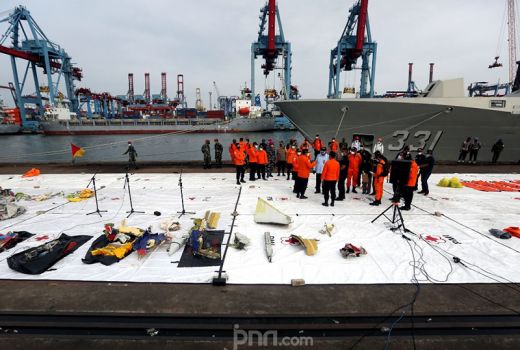 Mulai Ada Titik Terang, Kotak Hitam Tertimbun Bongkahan SJ182 - GenPI.co