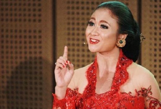 Bermain di Panembahan Reso, Sruti Respati Jadi Tokoh Hitam Putih - GenPI.co