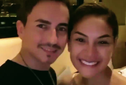 Liburan ke Bali, Jorge Lorenzo - Nikita Mirzani Pasang Pose Mesra - GenPI.co