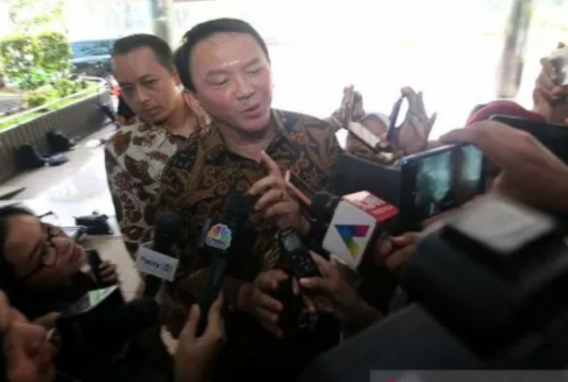 Ahok Dapat Tepuk Tangan Meriah saat Melakoni Tugas Pertama - GenPI.co