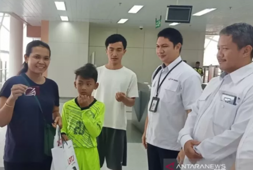 Pembeli tiket pertama LRT dapat Tumbler - GenPI.co