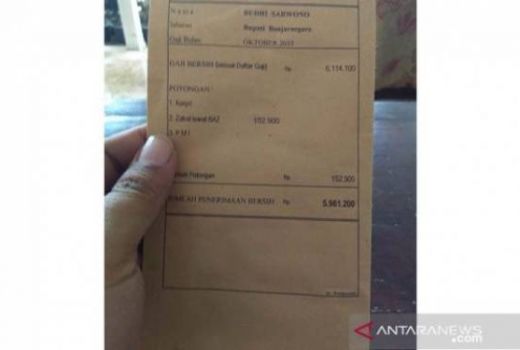 Slip Gaji Bupati Banjarnegara Viral di Medsos, Berapa Sih? - GenPI.co