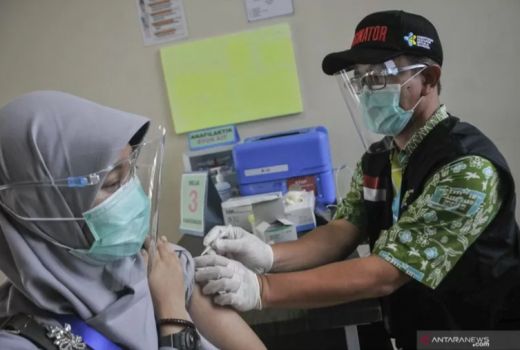 Politisi PKS Nggak Kompak Soal Covid-19 Tembus 1 Juta, Kok Bisa? - GenPI.co