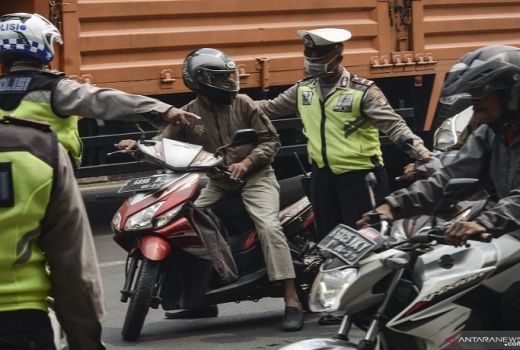 Wow, Razia Kendaraan Samsat Jakarta Dapat Pemasukan Rp 30 Juta - GenPI.co