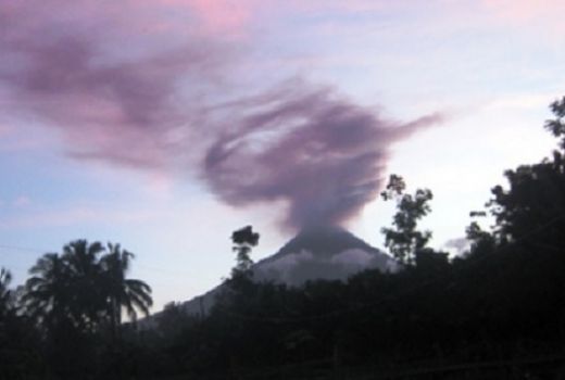 Misteri Gunung Merapi: Pasar Setan di Puncak, Hingga Awan Petruk - GenPI.co