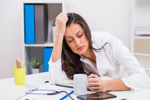 3 Alasan yang Bikin Badan Cepat Loyo saat Puasa - GenPI.co