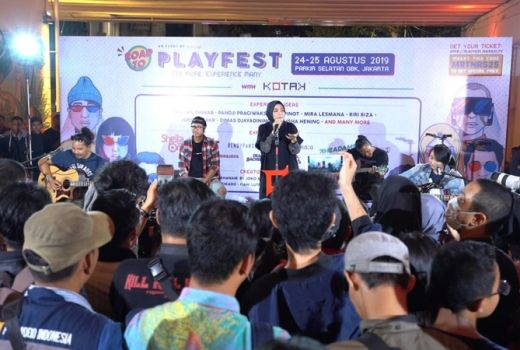 Perdana! Band Kotak Hibur Pekerja Kantoran di Terowongan MRT - GenPI.co