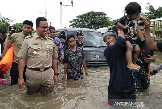 Ini Alasan Anies Baswedan Lebih Top di Atas Risma, Ganjar, Emil  - GenPI.co