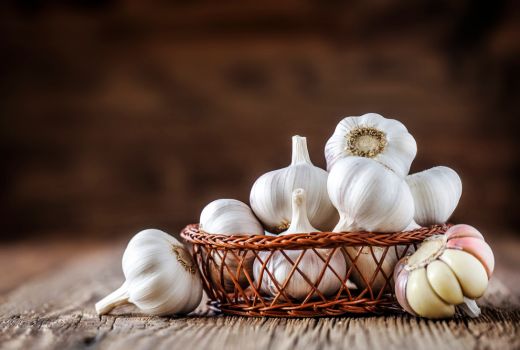 Mau Greng dan Strong? Racik Bawang Putih dan Madu - GenPI.co