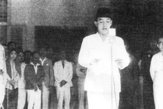Ini Perintah Pertama Bung Karno Jadi Presiden, Pak Jokowi Apa ya? - GenPI.co