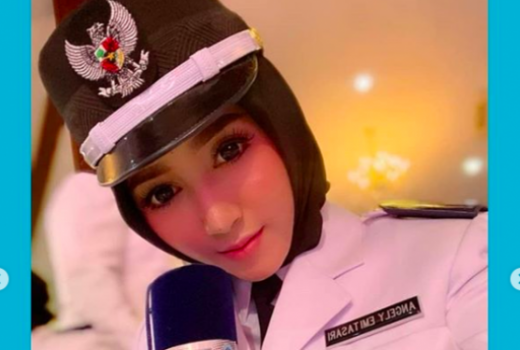 Pedangdut Angely Emitasari Jadi Kepala Desa, Adem Lihatnya - GenPI.co