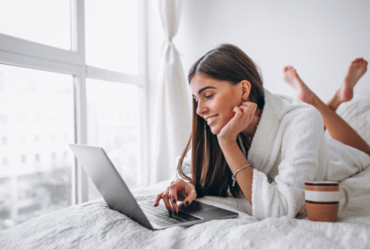 4 Kesalahan yang Membuat Kamu Tidak Produktif Saat Work From Home - GenPI.co