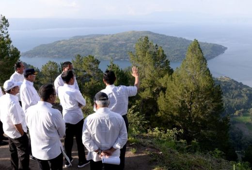Supaya Berkelas, Jokowi Sebut Danau Toba Harus Punya Branding - GenPI.co