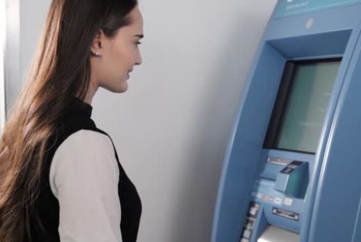 Waspada Corona: Uang, Toilet dan ATM Berisiko Tularkan Covid-19 - GenPI.co
