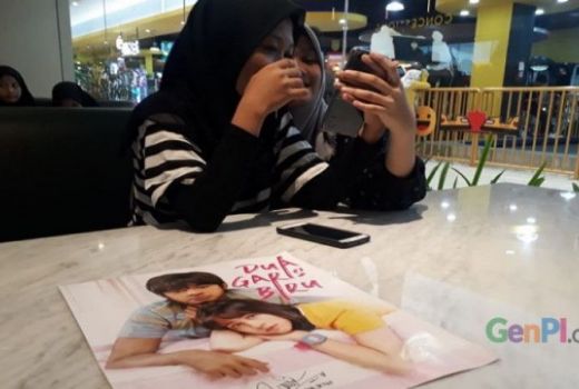 Dua Garis Biru dan Dilan Disukai Remaja Karena Itu Dunia Mereka - GenPI.co