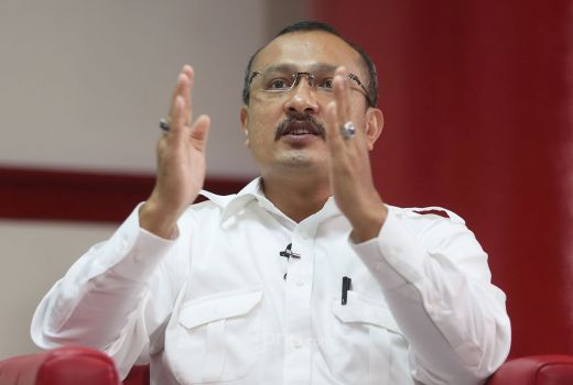Eks Anak Buah SBY Tuduh Waketum MUI Tebar Fitnah, Bikin Jokowi... - GenPI.co