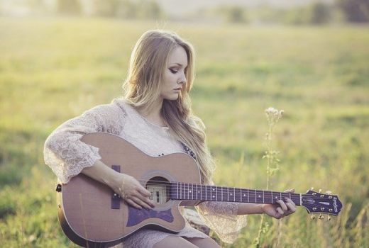 Cara Cepat Bermain Gitar untuk Pemula - GenPI.co
