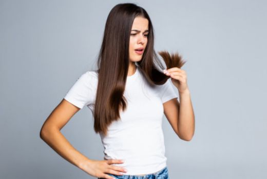 Tak Hanya Atasi Rambut Lepek, Ini 4 Fungsi Lain Dry Shampoo - GenPI.co
