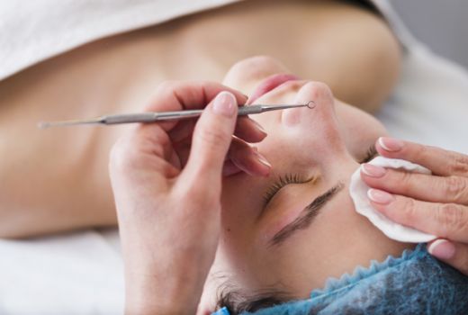 Perhatikan Poin Ini Sebelum Melakukan Facial - GenPI.co